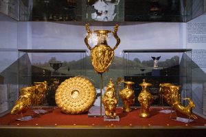 1024px-sofia_-_panagyurishte_thracian_gold_treasure